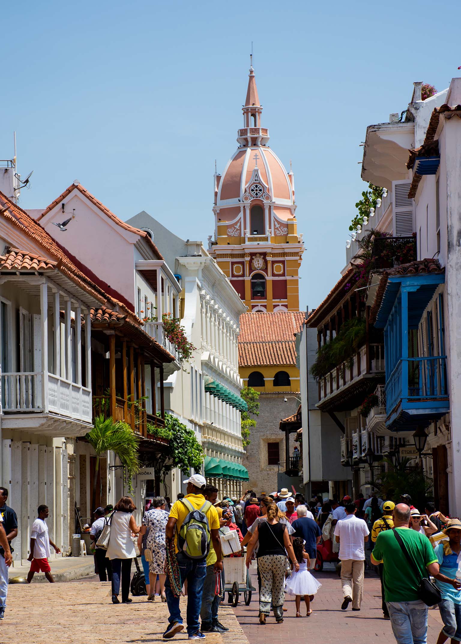 Cartegena - Old town streetscape